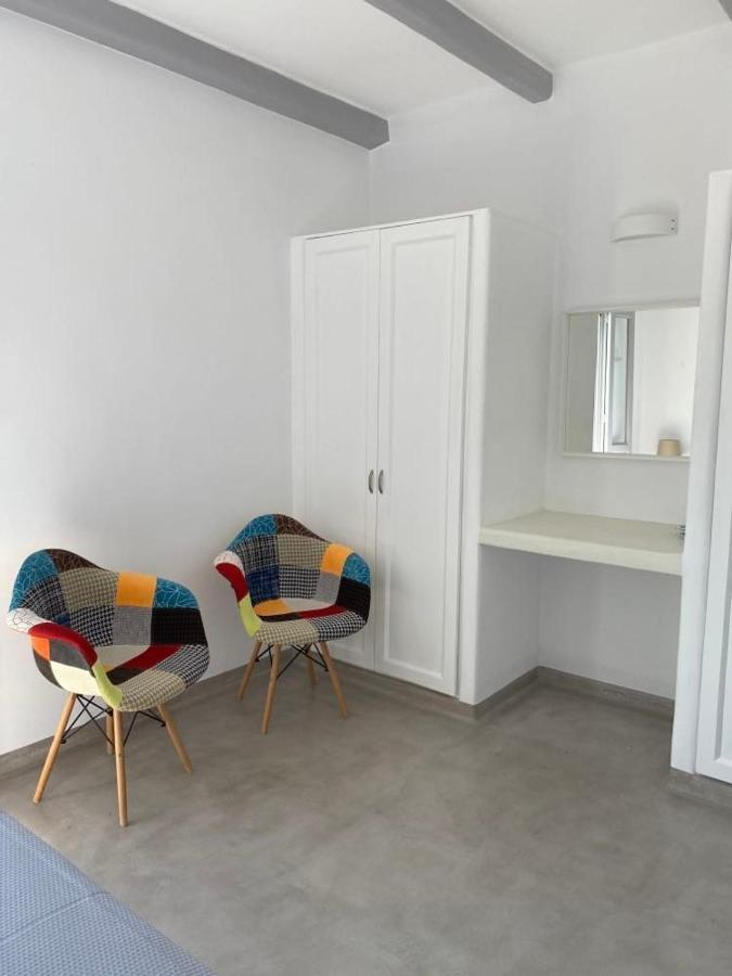 Maganiotis Rooms Kímolos Esterno foto